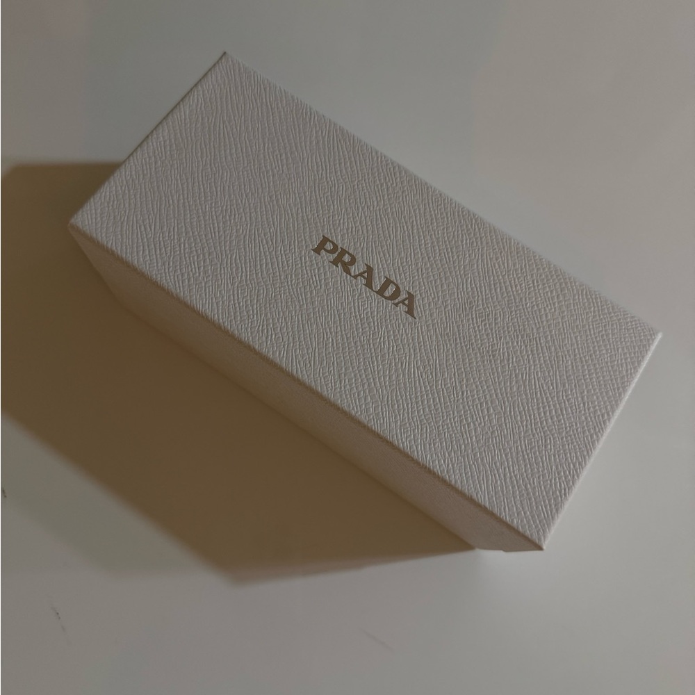 Prada Cream VR Glasses - Picture 6 of 9